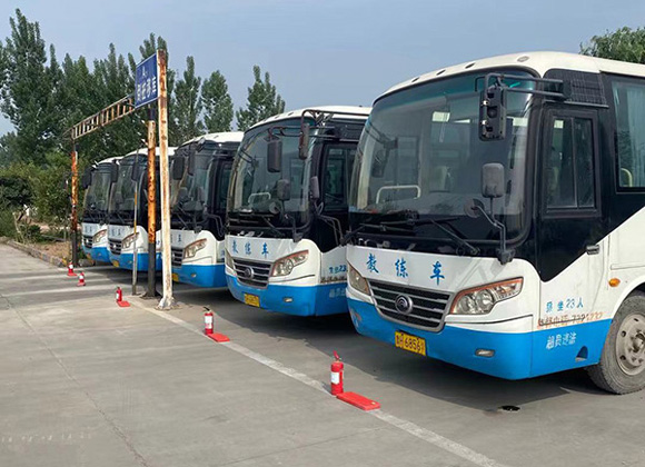 梁山拿證快的駕校